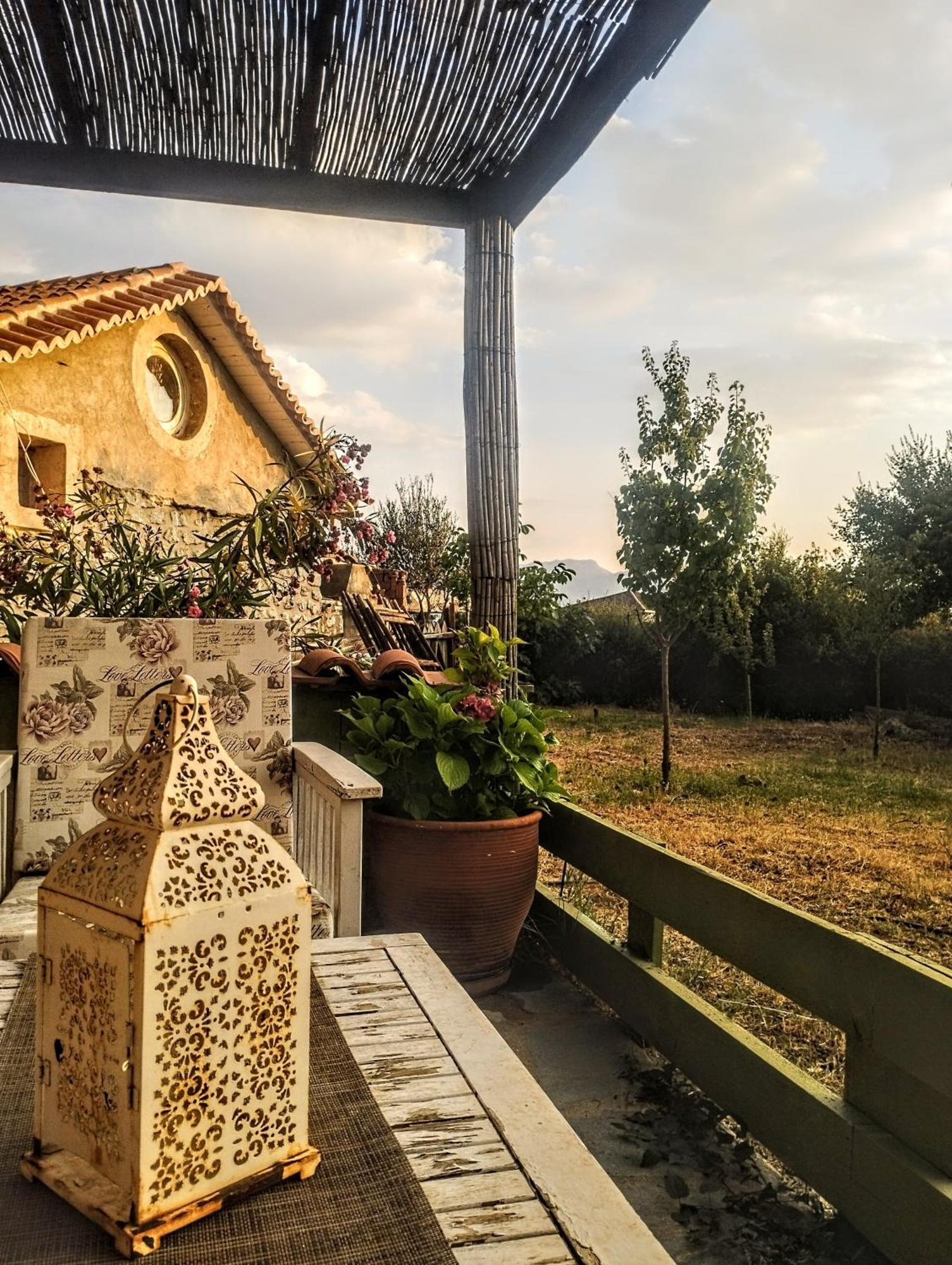 Sofias Cottage Elliniko  Bagian luar foto