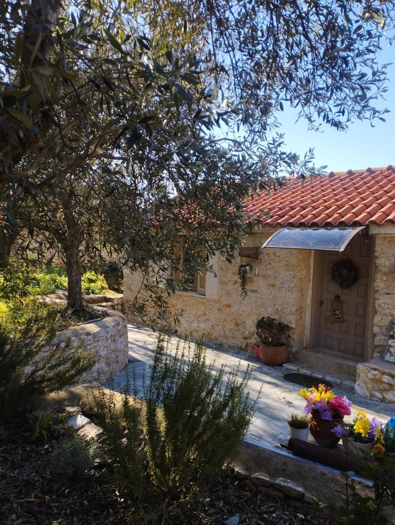 Sofias Cottage Elliniko  Bagian luar foto