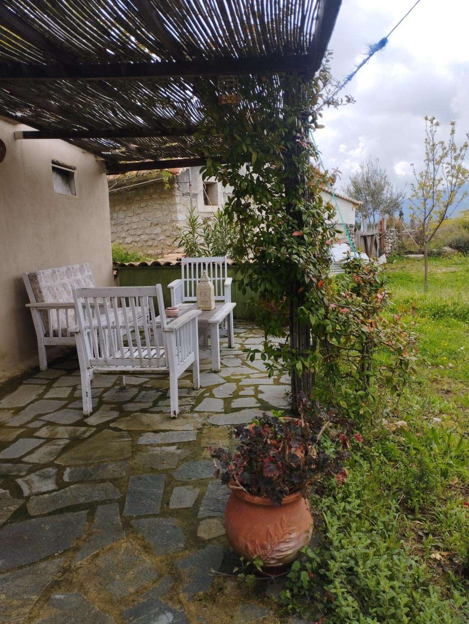Sofias Cottage Elliniko  Bagian luar foto